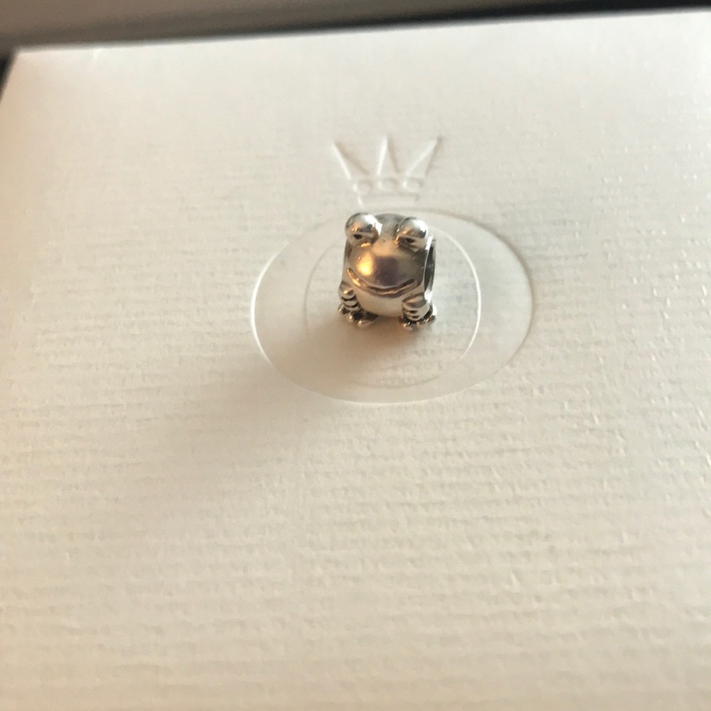 Pandora Frog